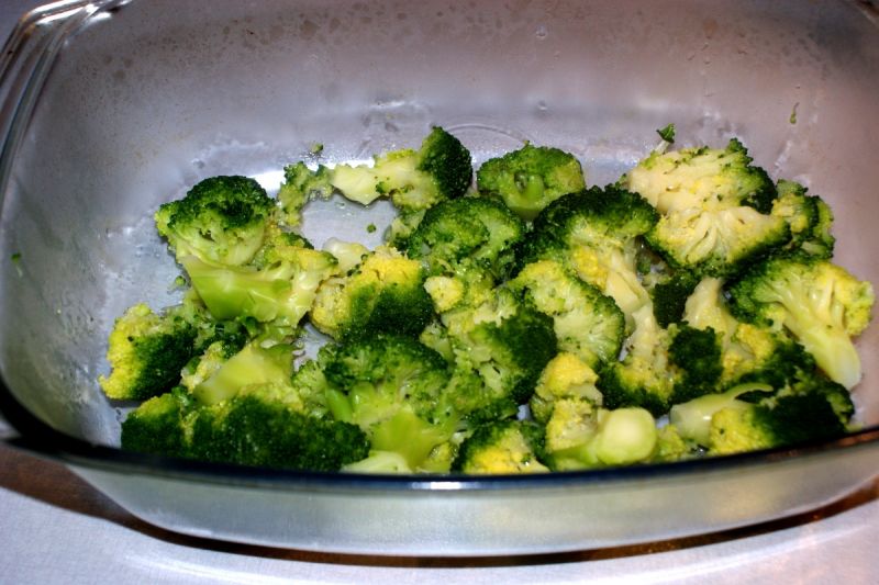 Filet z indyka zapiekany z brokułami