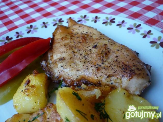 Filet z kurczaka pieczony w pikarniku.
