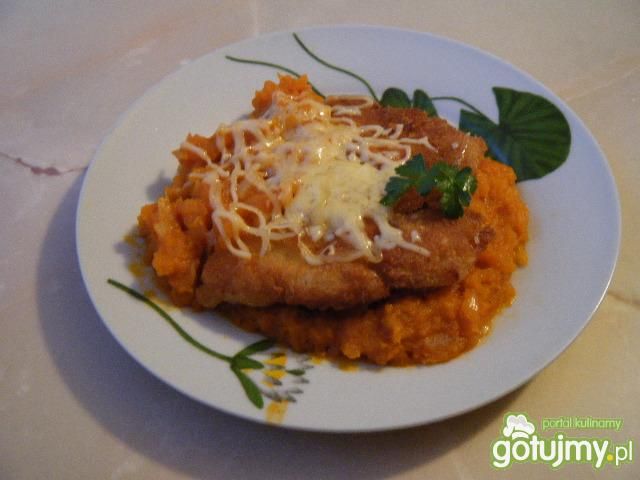 Filet z kurczaka w sosie marchewkowym 