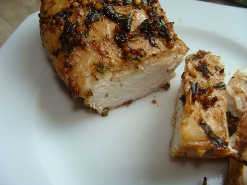 Filet z kurczaka w ziołowo musztardowej marynacie Filet z kurczaka w ziołowo musztardowej marynacie