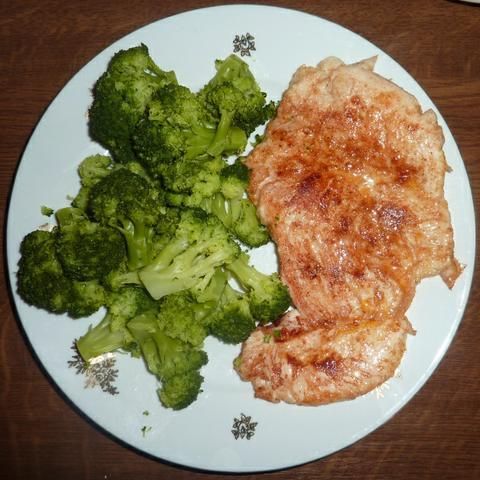 Filet z kurczaka z brokułami Filet z kurczaka z brokułami