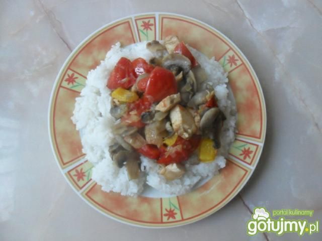 Filet z kurczaka z pieczarkami 