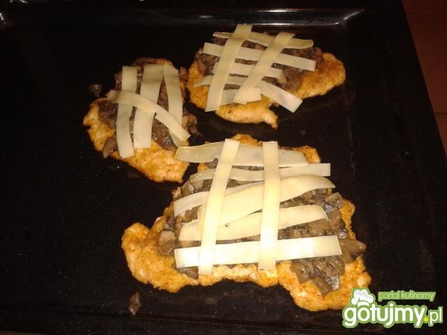 Filet z kurczaka z pieczarkami i serem