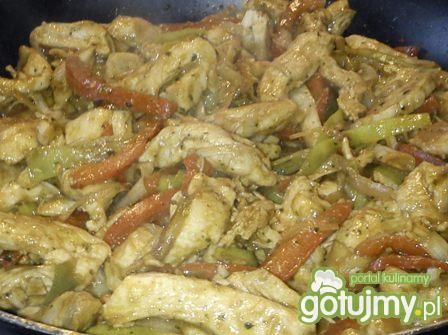 Filet z kurczaka z warzywami