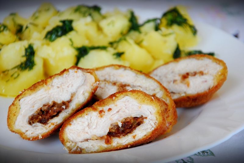 Filet z kurczaka z zapiekaną cebulką