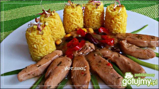 Filet z kurczka w potrawce z ryżem