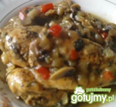 Filet z pieczarkami i papryką