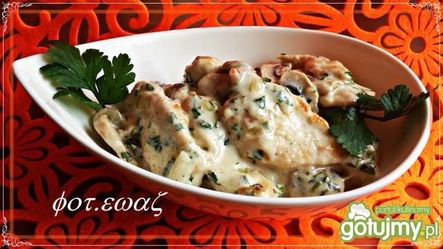 Filet z pieczarkami i śmietaną Filet z pieczarkami i śmietaną