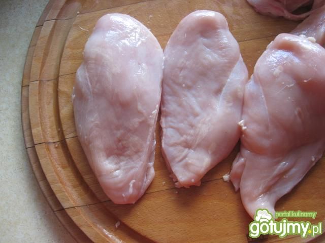 Filety kurczaka w szynce szwarcwaldzkiej