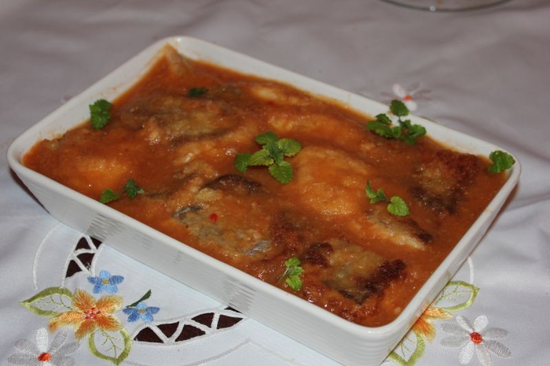 Filety rybne w sosie cebulowym  Filety rybne w sosie cebulowym