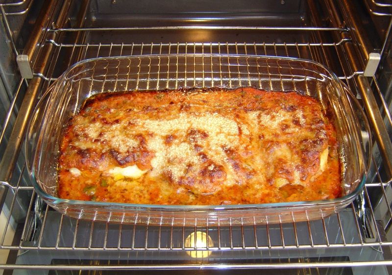 Filety rybne w ziołowym sosie pomidorowym