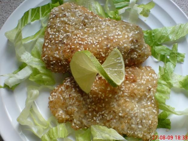 Filety rybne z sezamem.