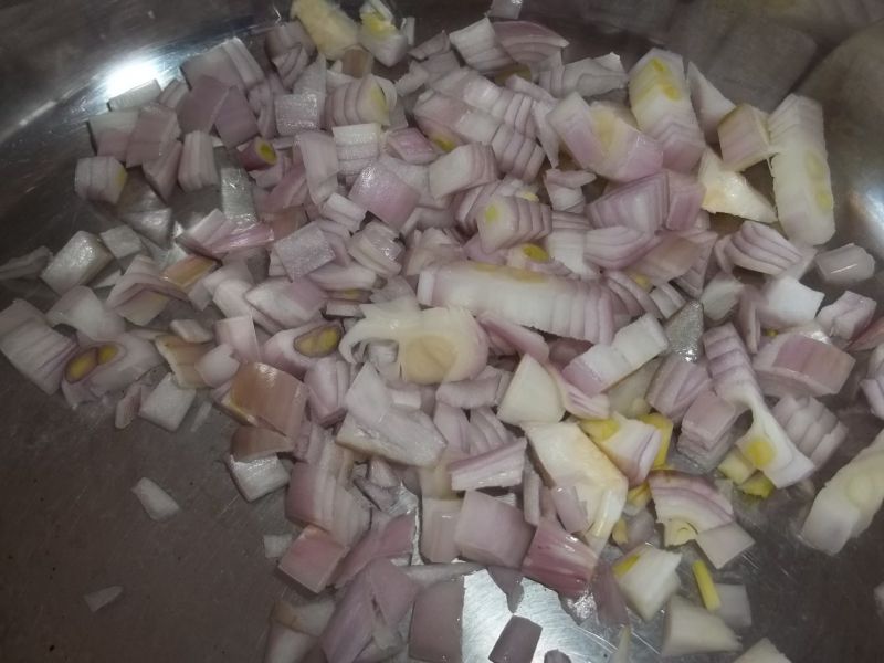 Filety u udźca kurczaka w sosie pieczarkowym