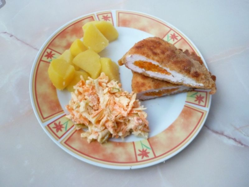 Filety z kurczaka nadziewane marchewką