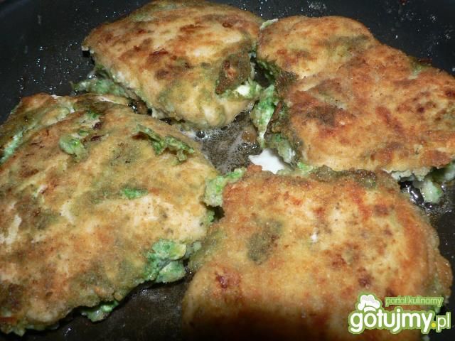 Filety z kurczaka nadziewane szpinakiem