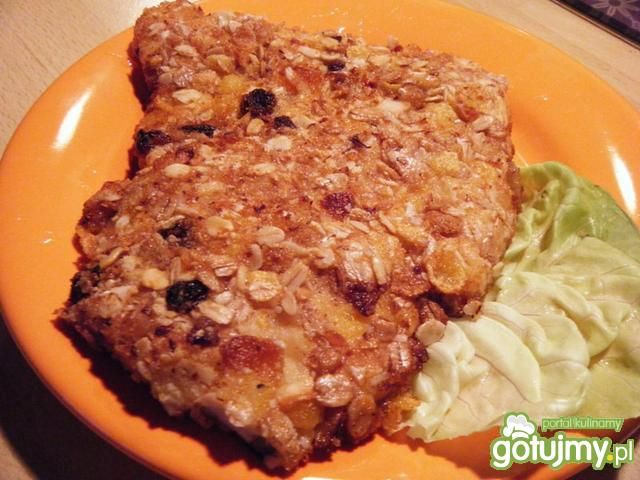 Filety z kurczaka w panierce z musli