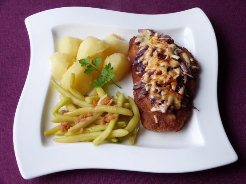 Filety z kurczaka zapiekane z cebulą Filety z kurczaka zapiekane z cebulą