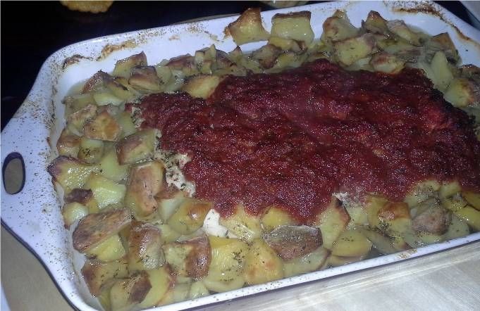 Filety z kurczaka zapiekane z ziemniakami  Filety z kurczaka zapiekane z ziemniakami