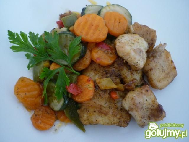 Filety z pangi zapiekane z warzywami 