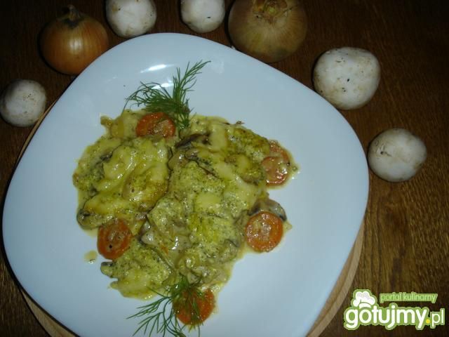 Filety z ryby zapiekane z pieczarkami w 