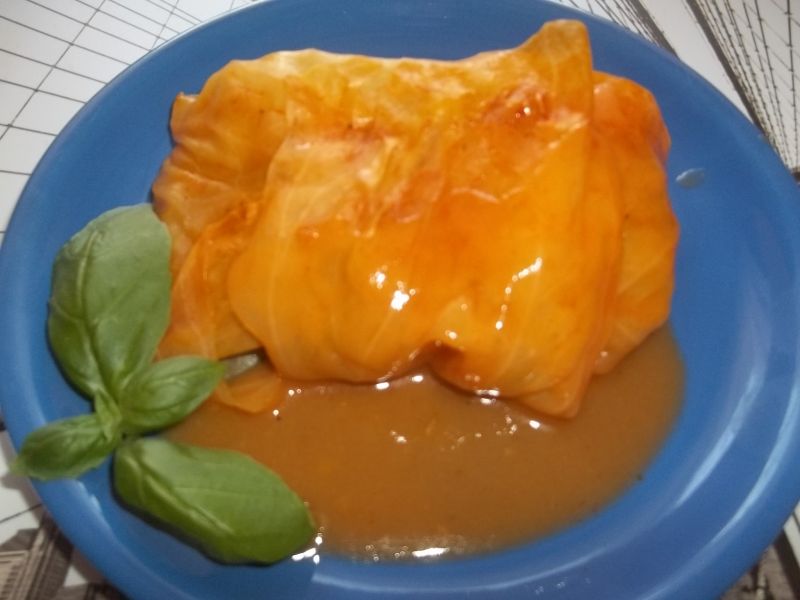 Filety z udźca kurczaka w kapuście - gołąbki Filety z udźca kurczaka w kapuście - gołąbki