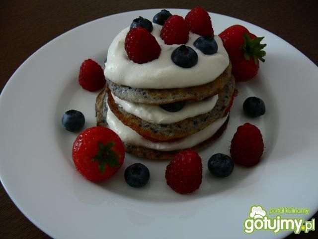 Fioletowa wieża naleśnikowa  Fioletowa wieża naleśnikowa