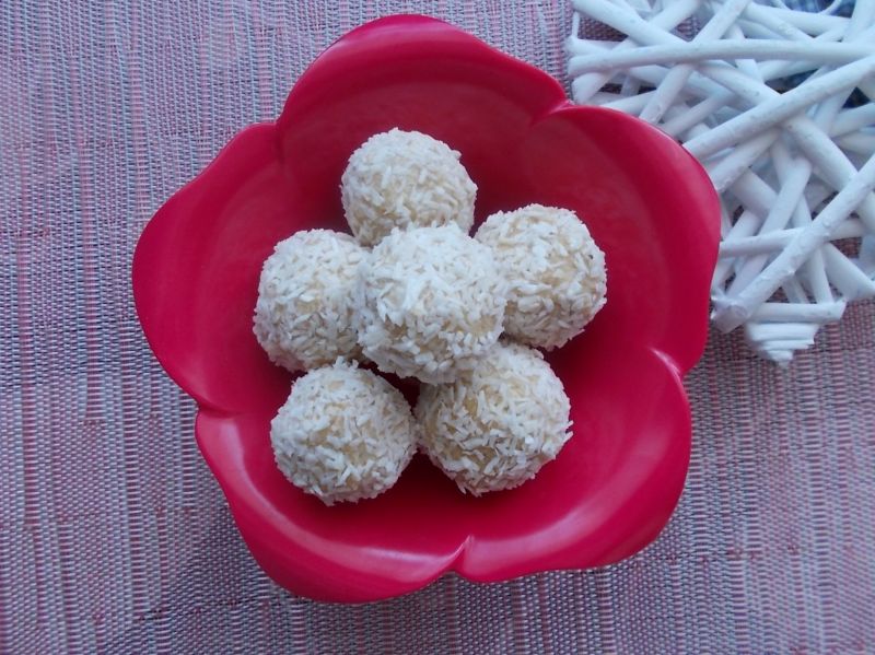 Fit pralinki z kaszy jaglanej Fit pralinki z kaszy jaglanej