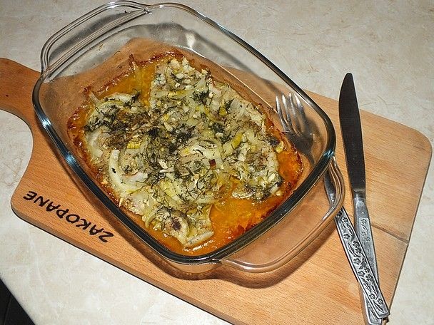 Flądra zapiekana w cebuli