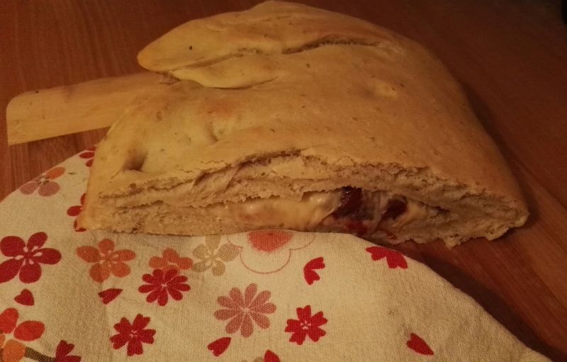 Focaccia z niespodzianką Focaccia z niespodzianką