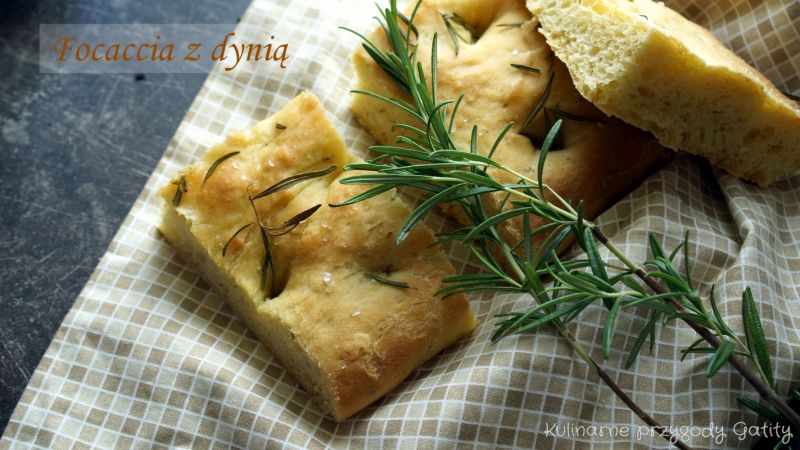 Focaccia z pieczoną dynią i rozmarynem Focaccia z pieczoną dynią i rozmarynem