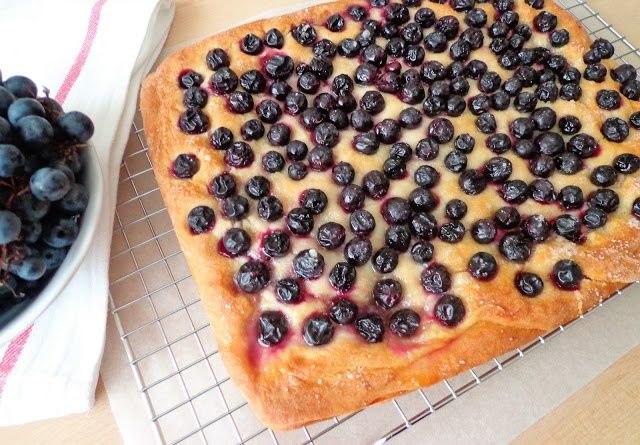 Focaccia z winogronami - przysmak Toskanii 