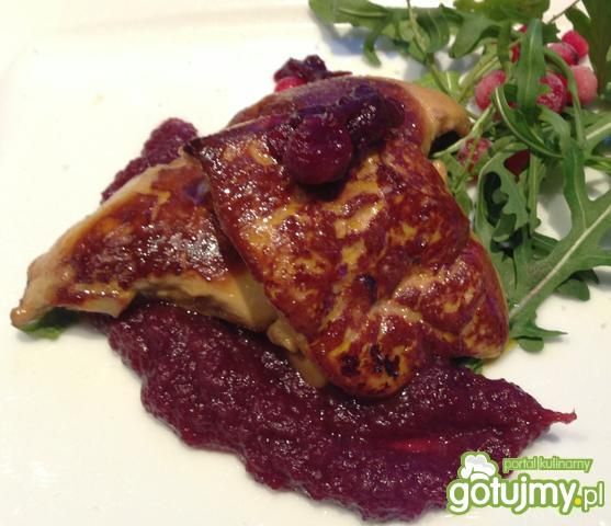 Foie gras z musem jabłkowym. Foie gras z musem jabłkowym.