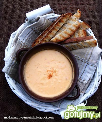 Fondue serowe wg Tomka Jakubiaka z piwem Fondue serowe wg Tomka Jakubiaka z piwem