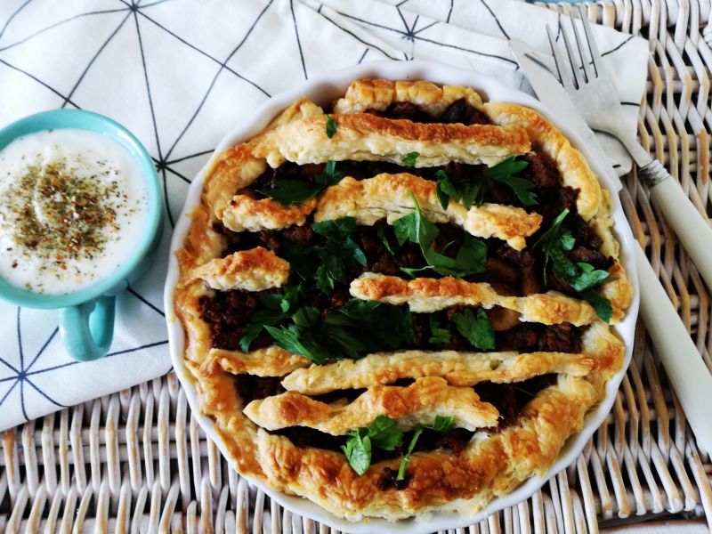 Francuska tarta z porem i wolowiną