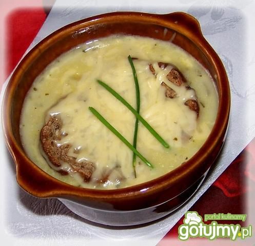 Francuska zupa cebulowa.