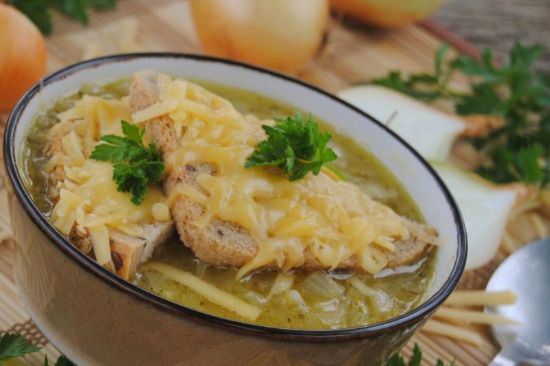 Francuska zupa cebulowa