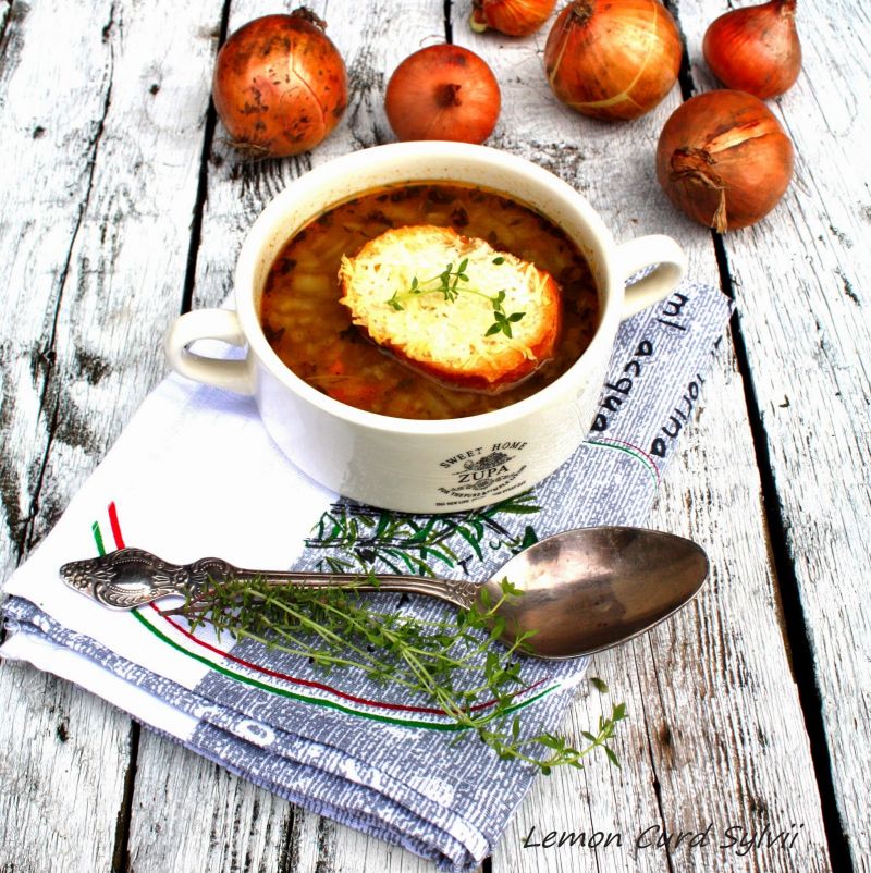 Francuska zupa cebulowa 