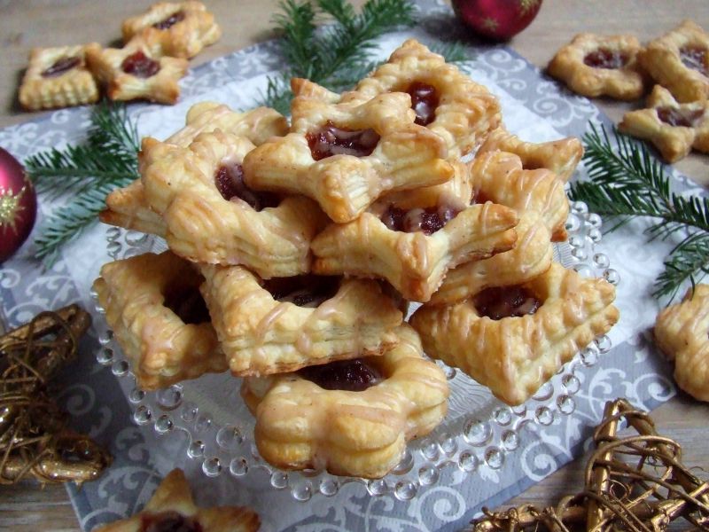 Francuskie a'la pierniczki z miodem i marmoladą Francuskie a'la pierniczki z miodem i marmoladą