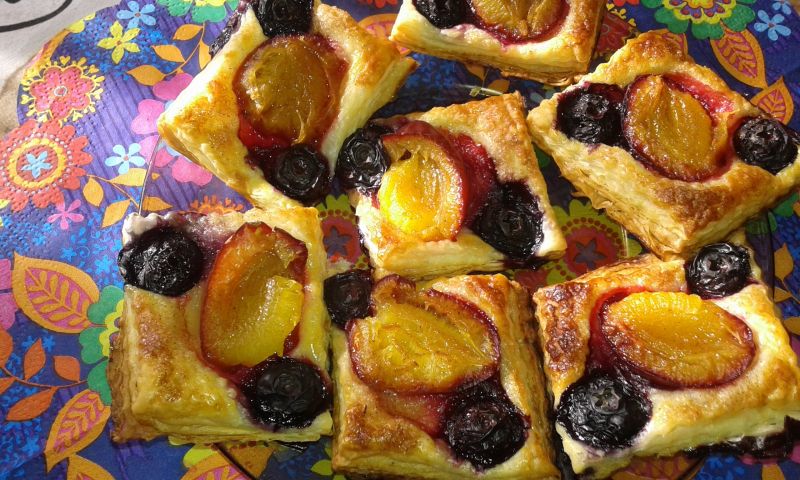 Francuskie ciasteczka śliwkowo - borówkowe Francuskie ciasteczka śliwkowo - borówkowe