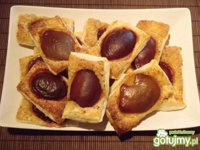 Francuskie ciasteczka ze śliwkami