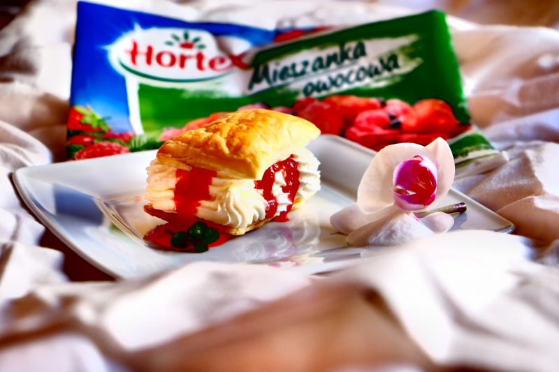 Francuskie ciastka ze śmietaną 