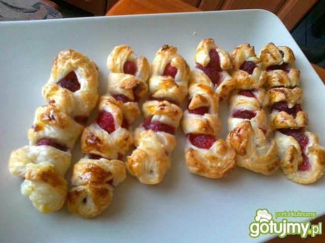 Francuskie paluchy z malinami