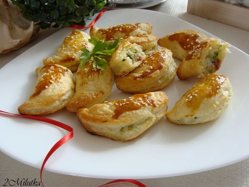 Francuskie pierożki z lekkim farszem