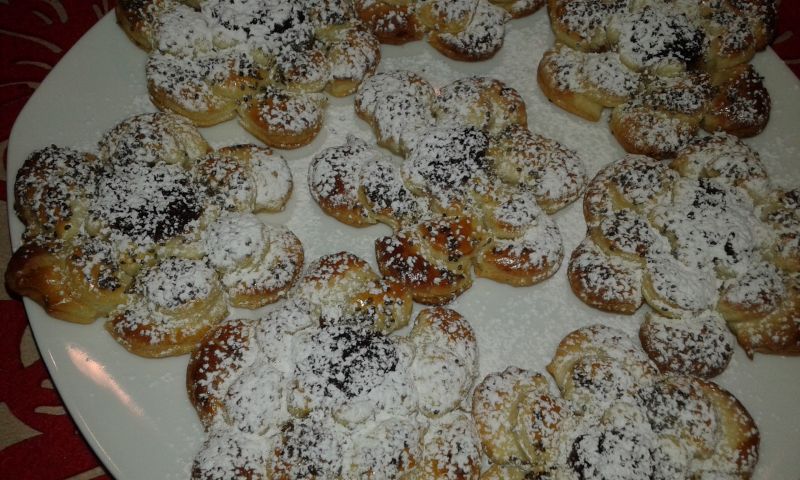 Francuskie róże z konfiturą Francuskie róże z konfiturą