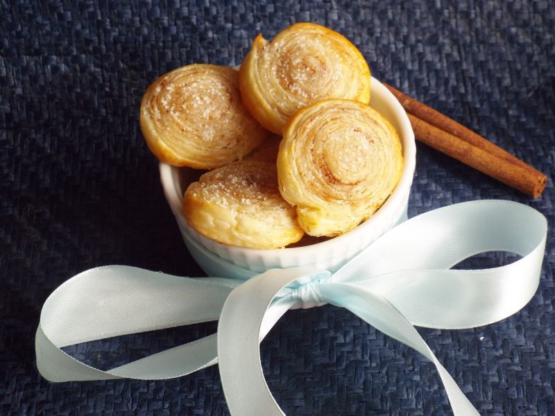 Francuskie ślimaczki z cukrem i cynamonem Francuskie ślimaczki z cukrem i cynamonem