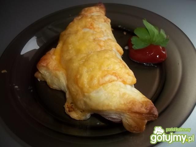 Francuskie trójkąciki z parówką