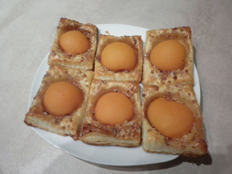 Francuskie z morelką Francuskie z morelką