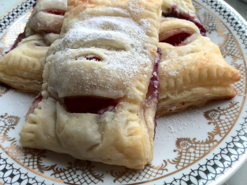 Francuskie z ricottą i owocami Francuskie z ricottą i owocami