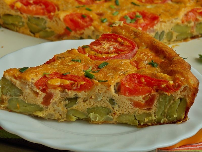 Frittata z bobem i pomidorami Frittata z bobem i pomidorami