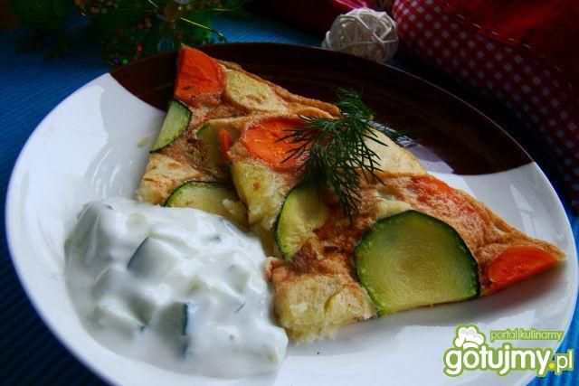 Frittata z cukinią i sosem  Frittata z cukinią i sosem